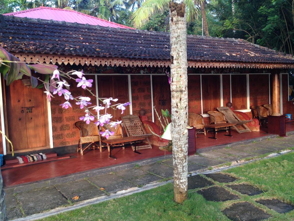 Ambadis Villas Kodungallur Exterior photo