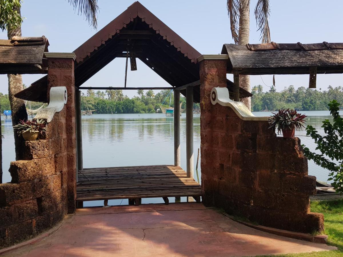 Ambadis Villas Kodungallur Exterior photo
